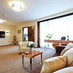 Apartment 313 W Pieciogwiazdkowym Royal Tulip Plaza 200 M Dobruk *