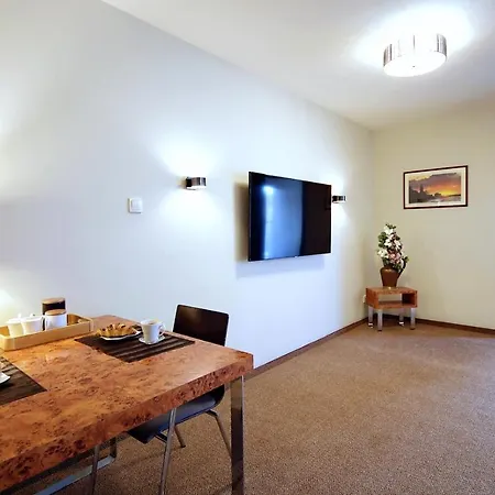 313 W Pieciogwiazdkowym Royal Tulip Plaza 200 M Dobruk Апартаменты *