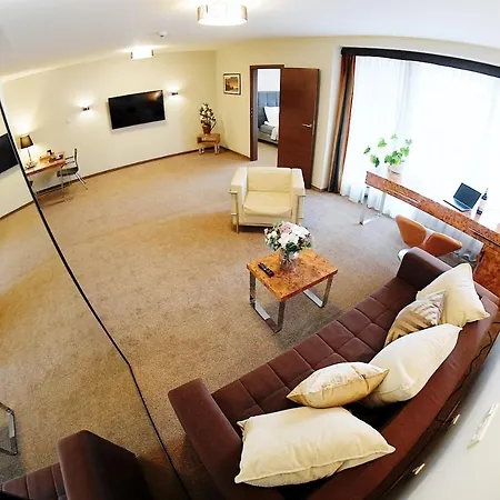 313 W Pieciogwiazdkowym Royal Tulip Plaza 200 M Dobruk