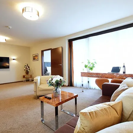 Apartment 313 W Royal Tulip Prywatny 200 M Do Plazy Dobruk *
